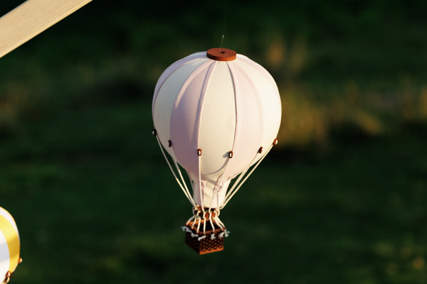 Hellrosa Heißluftballon