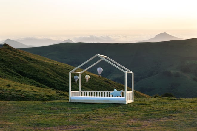 Baby Blue & Beige Hot Air Balloon