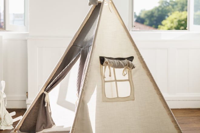 Cremefarbener Tipi