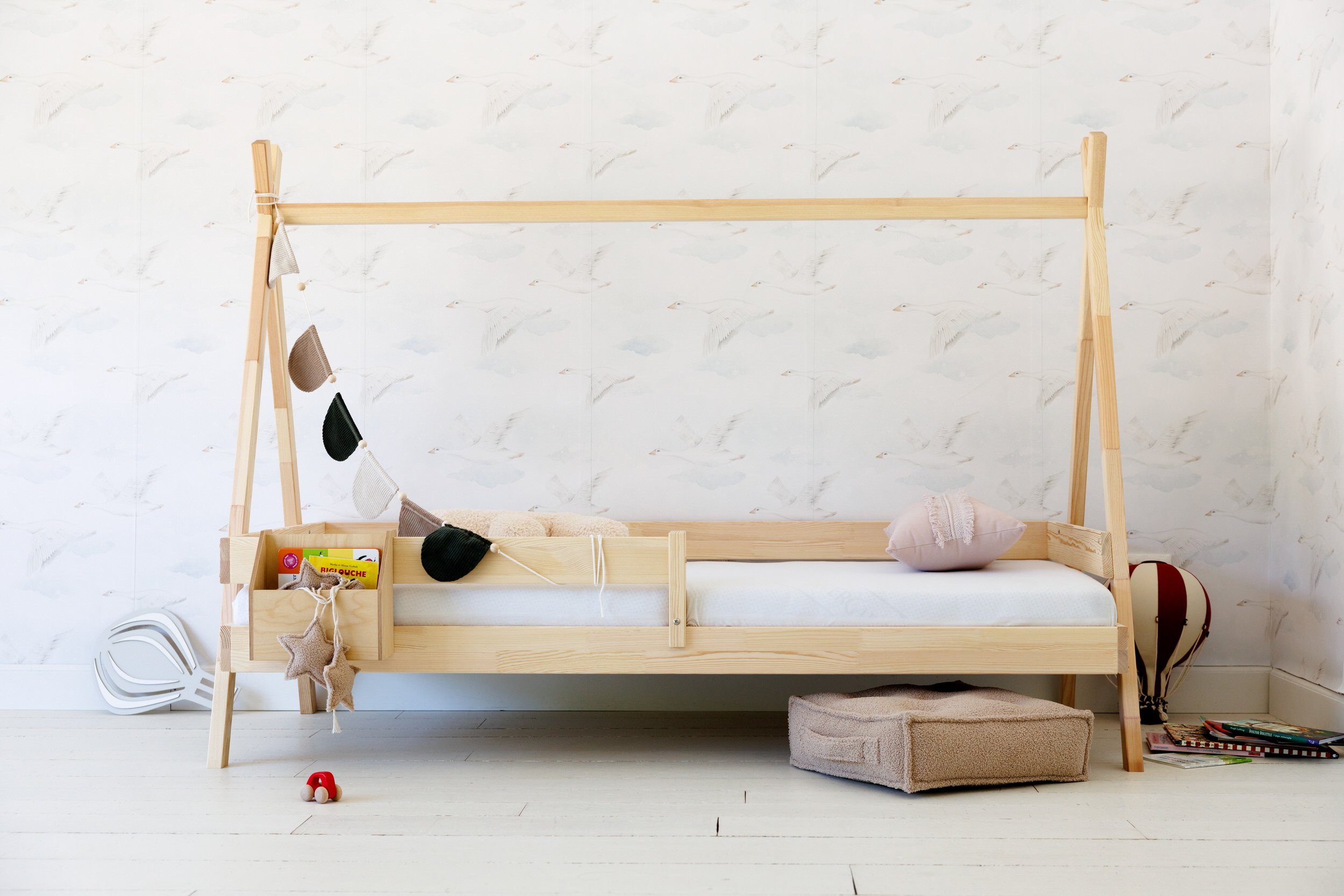 Letto Tipi W 90x190cm Letto Tipi W 90x190cm