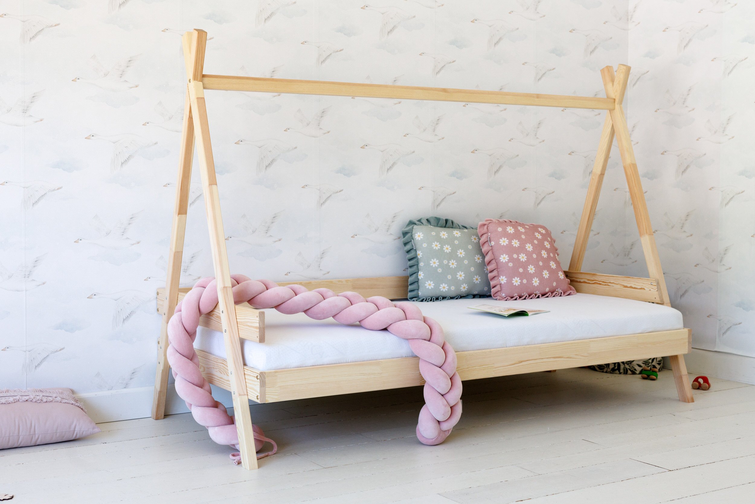 Cama Tipi W 90x190cm Cama Tipi W 90x190cm