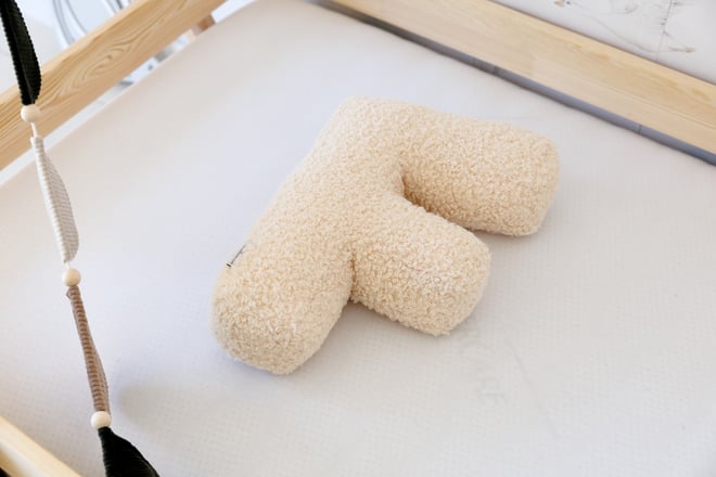 Cuscino Lettera F - Vanilla Boucle