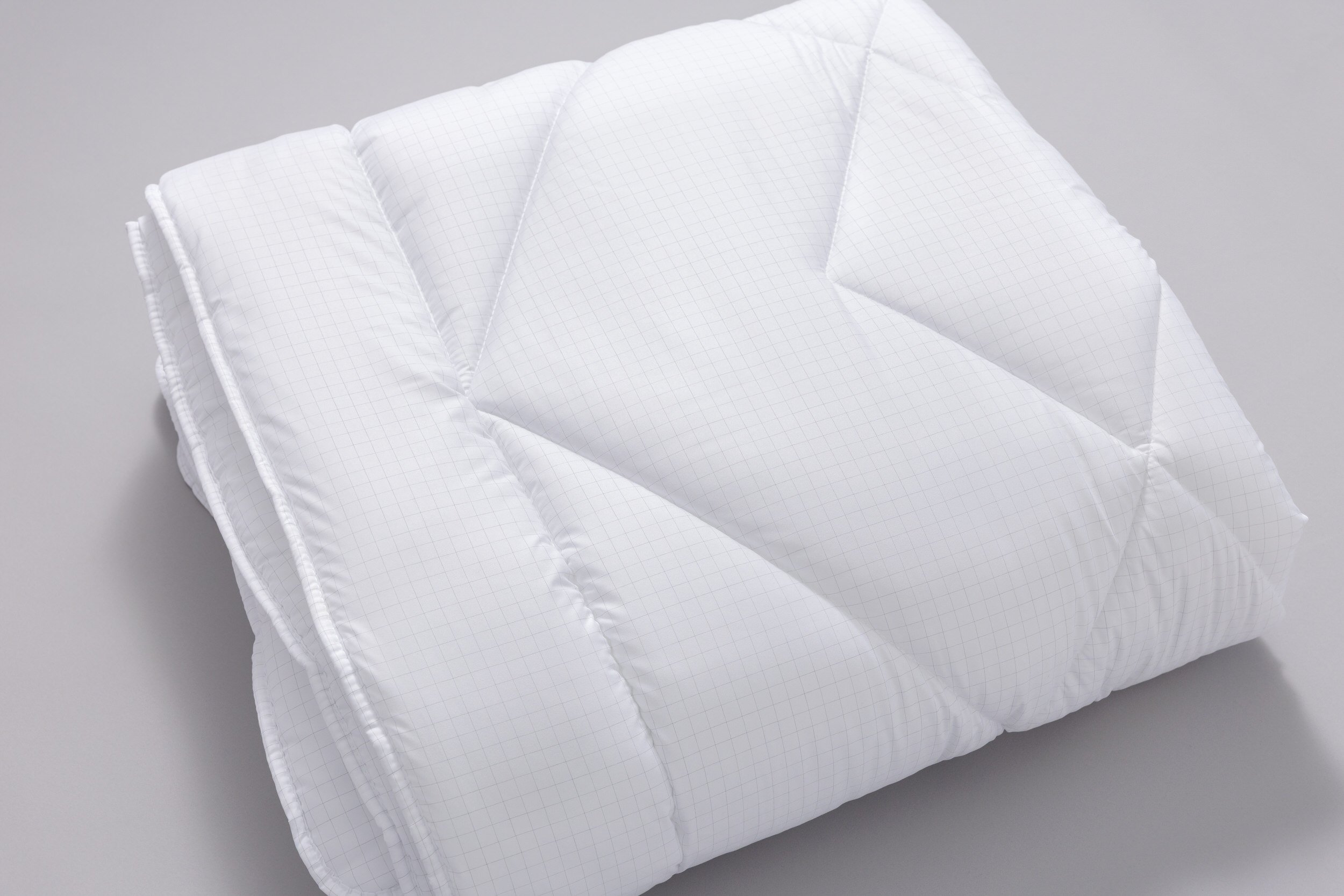 Anti‑Stress Daunendecke mit Kohlefaser 140x200 Anti‑Stress Daunendecke mit Kohlefaser 140x200