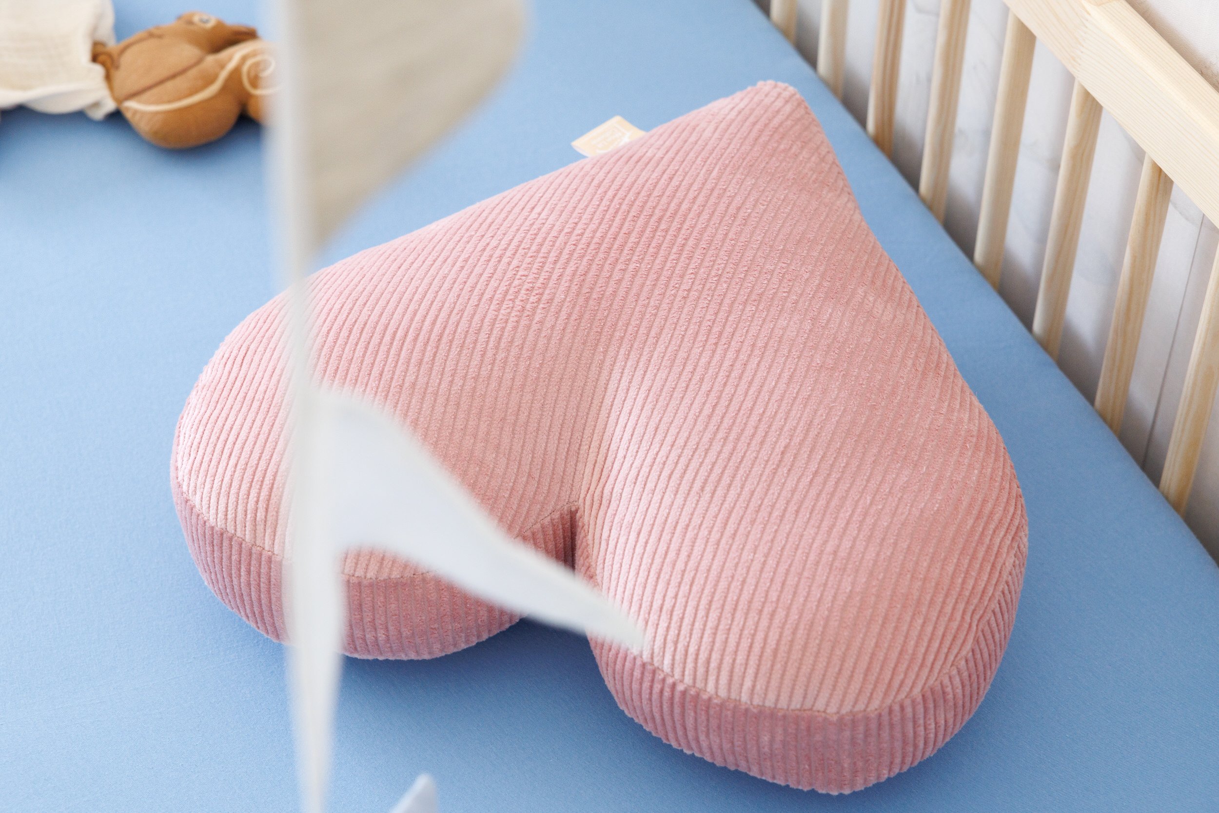 Almofada de Veludo Cotelê Coração Rosa Almofada de Veludo Cotelê Coração Rosa