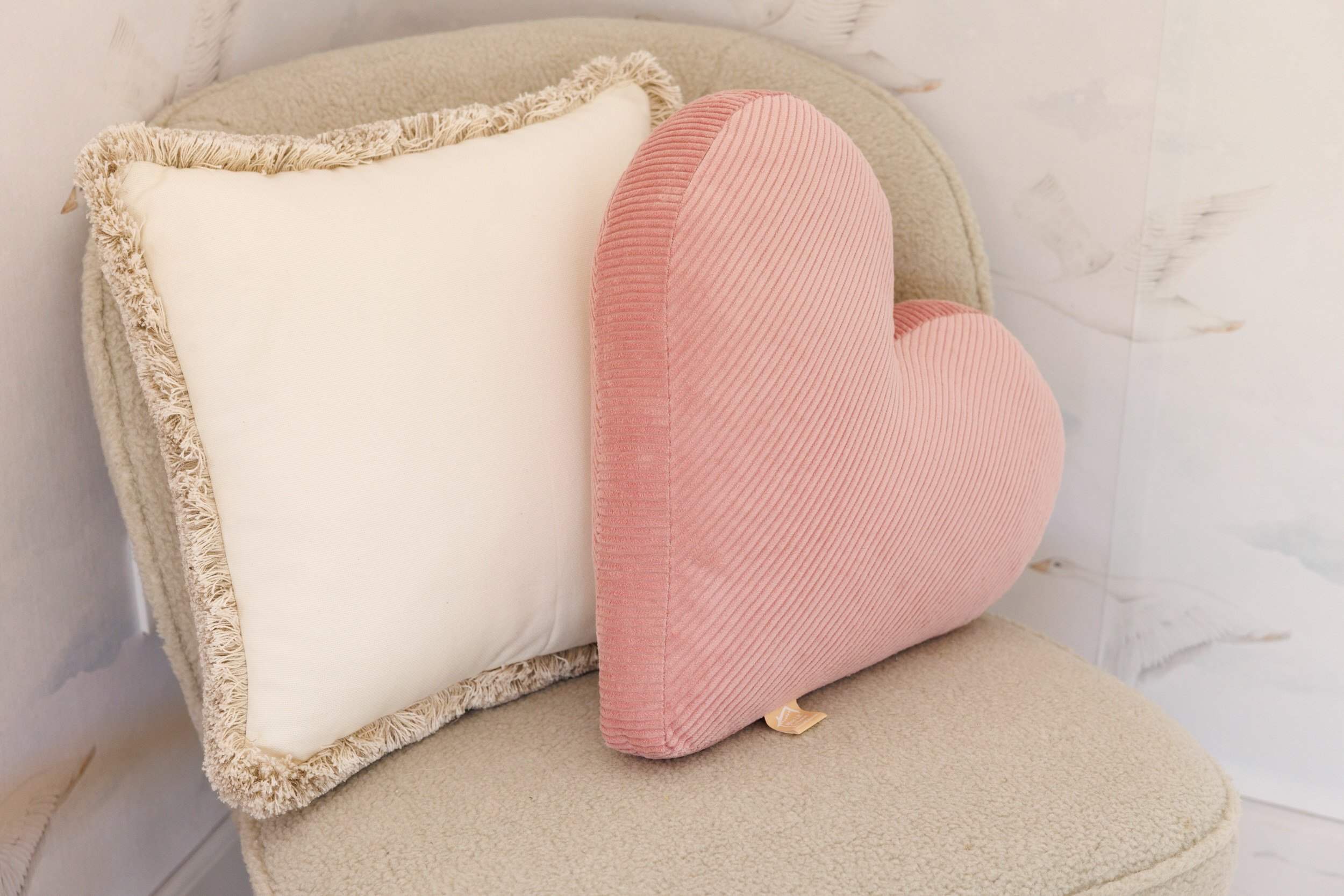 Almofada de Veludo Cotelê Coração Rosa Almofada de Veludo Cotelê Coração Rosa