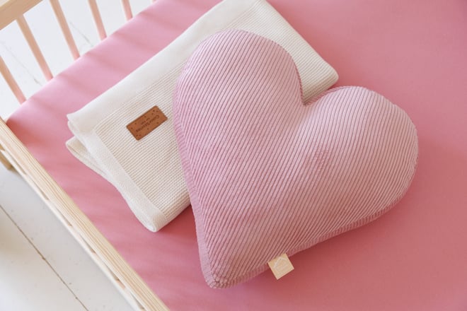 Coussin Coeur en Velours Côtelé Rose