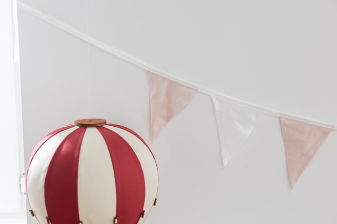 Linen Triangles Garland White and Pink