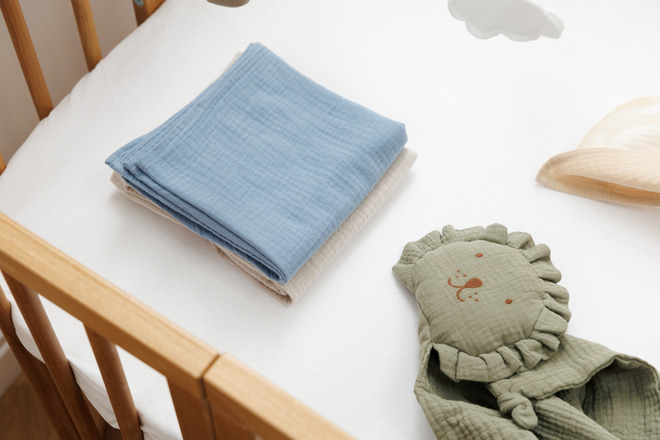 Sada 2 Mušelínových Plenek 75x75cm – Béžová a Modrá