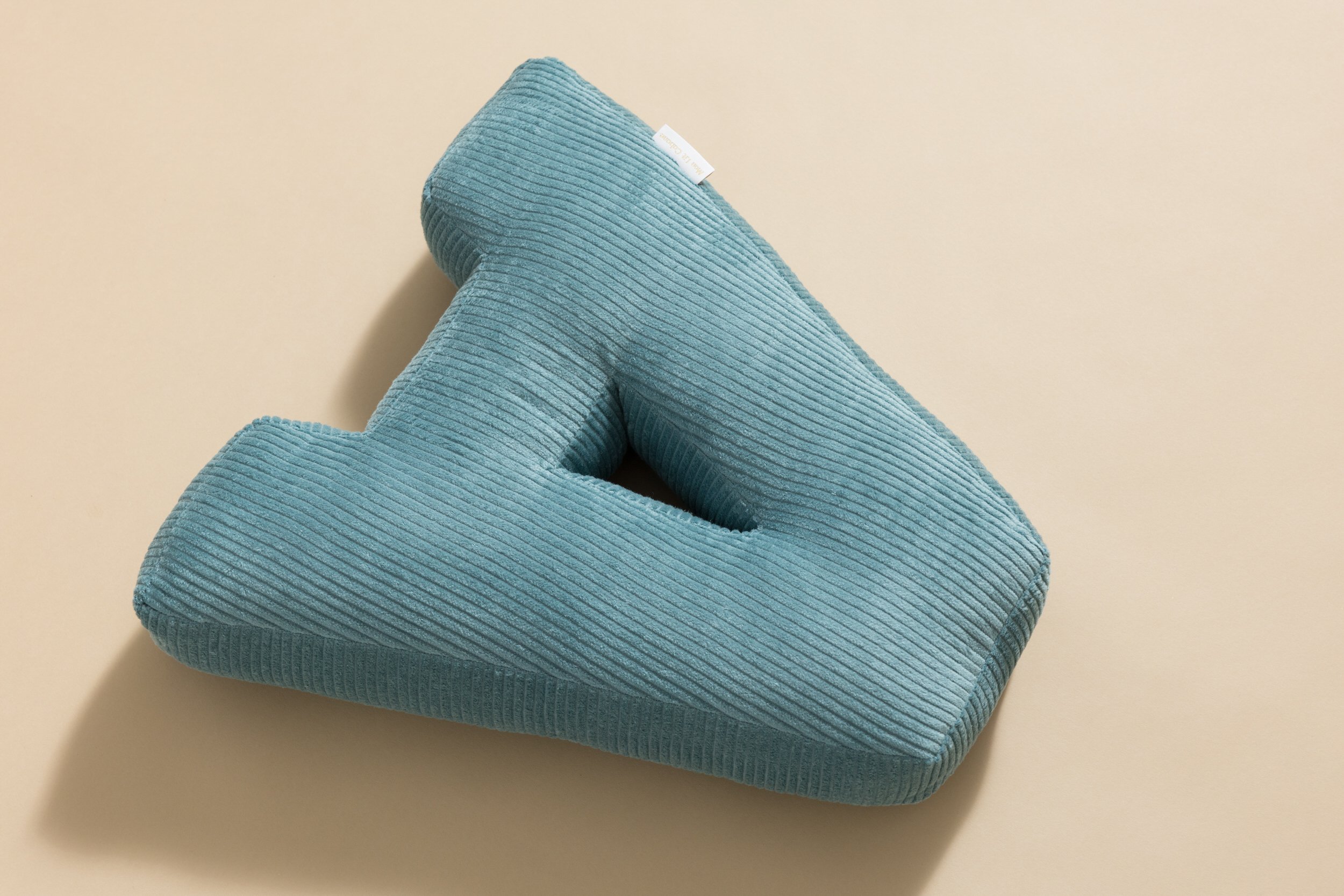 Coussin Lettre A - Velours Côtelé Bleu Coussin Lettre A - Velours Côtelé Bleu