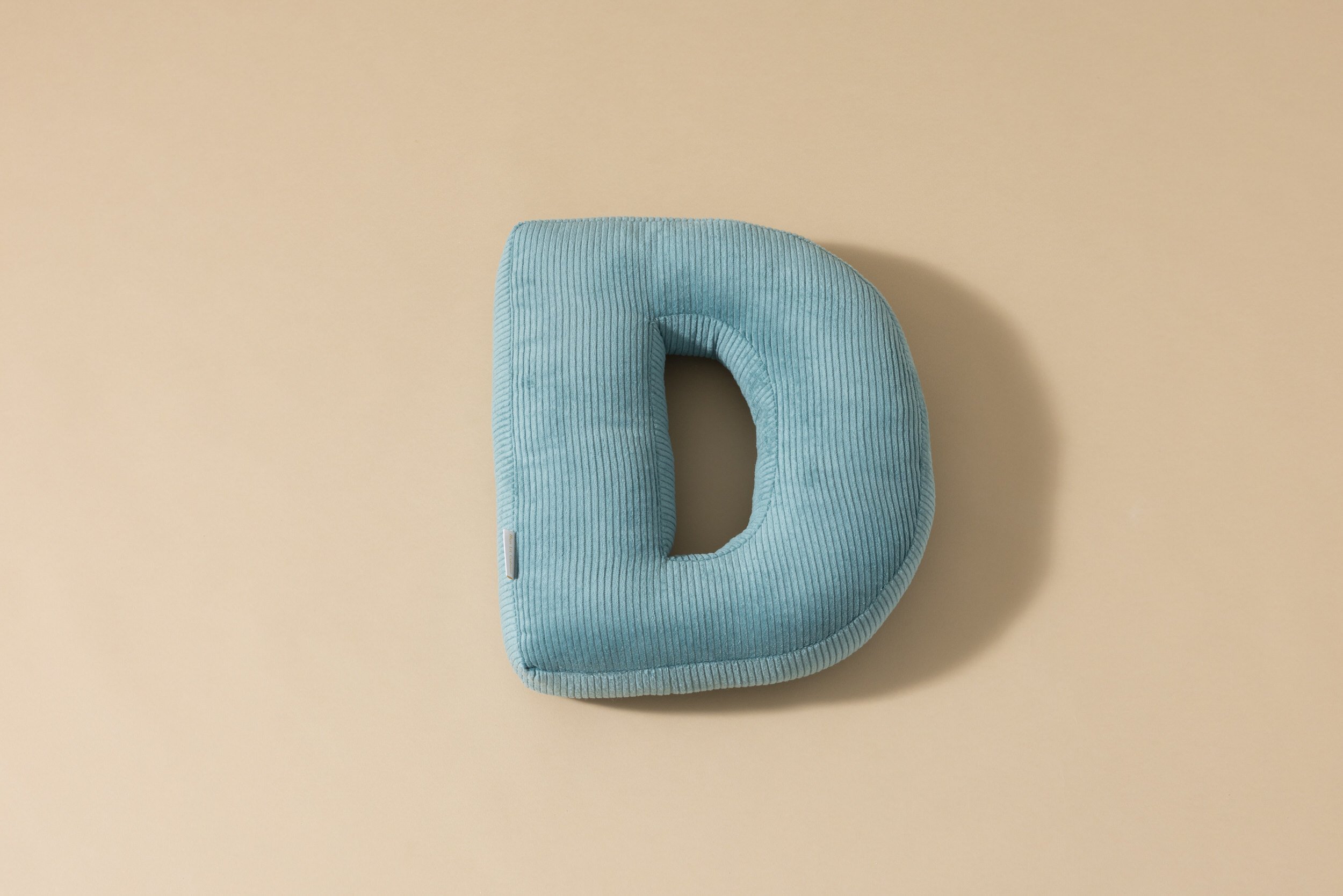Coussin Lettre D - Velours Côtelé Bleu Coussin Lettre D - Velours Côtelé Bleu