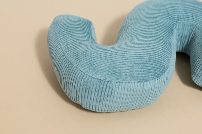 Coussin Lettre S - Velours Côtelé Bleu