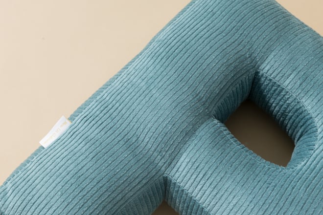 Coussin Lettre P - Velours Côtelé Bleu