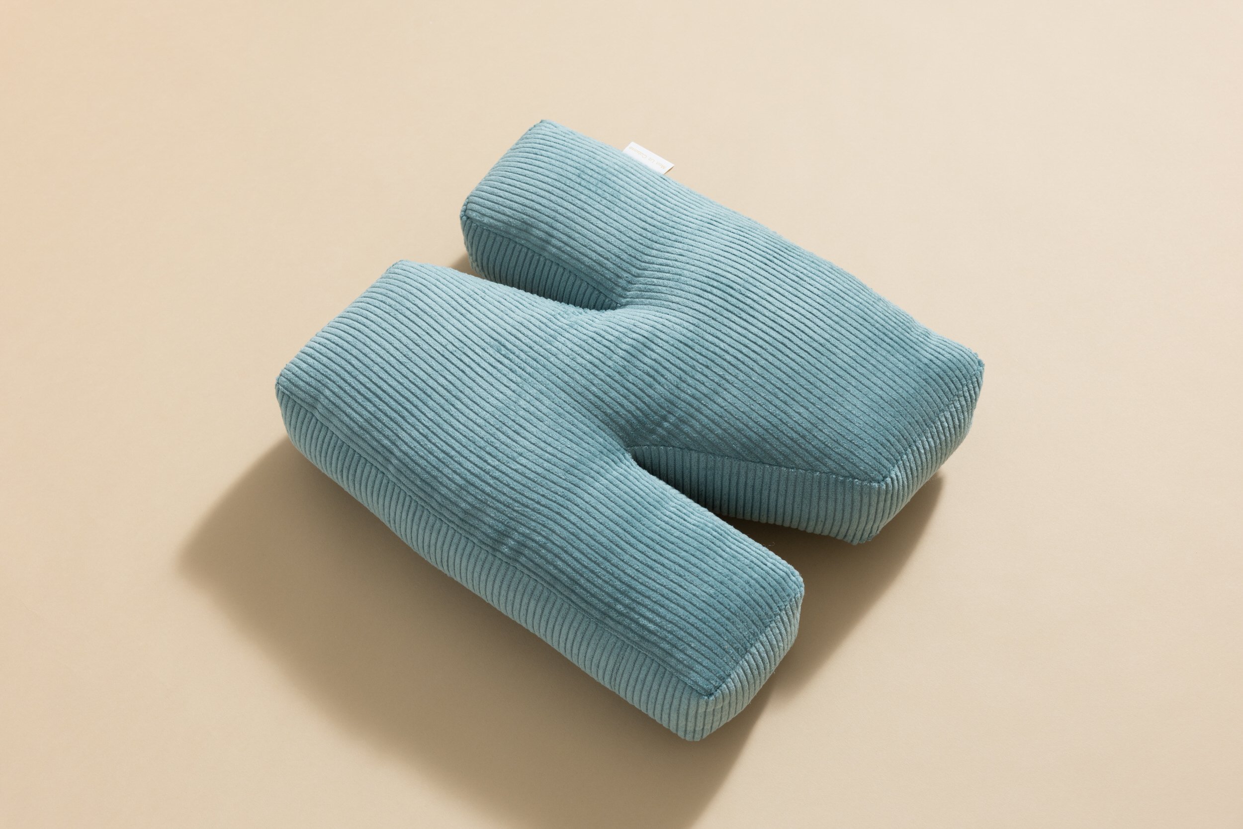 Coussin Lettre N - Velours Côtelé Bleu Coussin Lettre N - Velours Côtelé Bleu