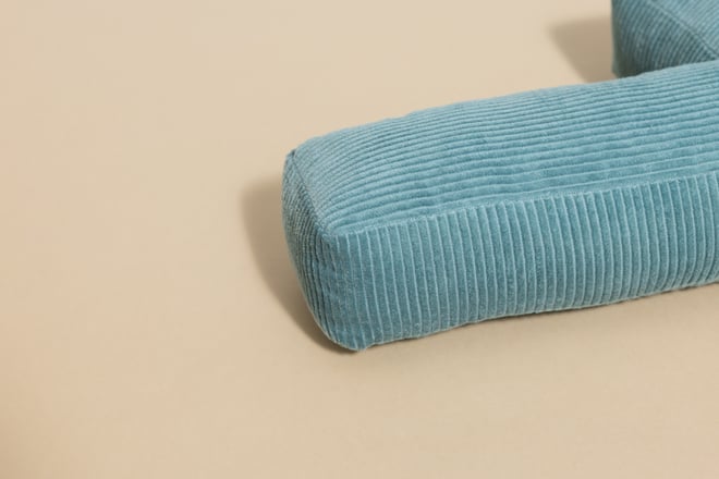 Cuscino Lettera L - Velluto a Coste Blu