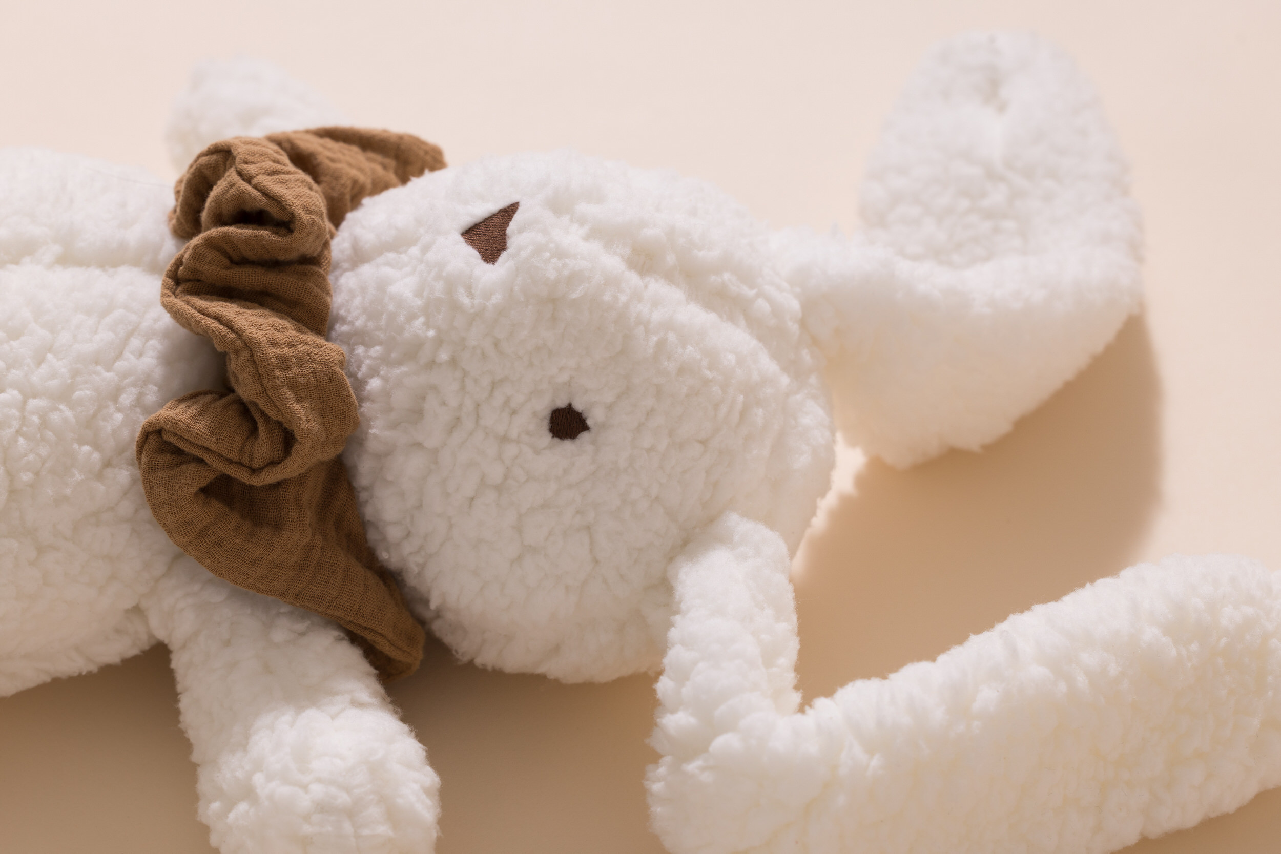 - Doudou Bouclé Lapin Écru - Blanc (Mon Lit Cabane) - Image 6