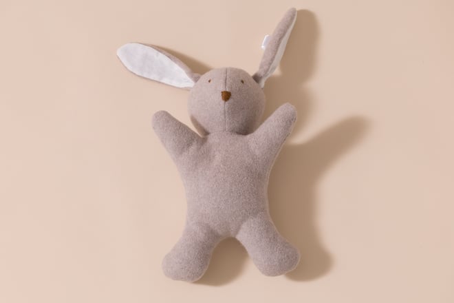 Doudou Coelhinho Bege em Algodão Orgânico
