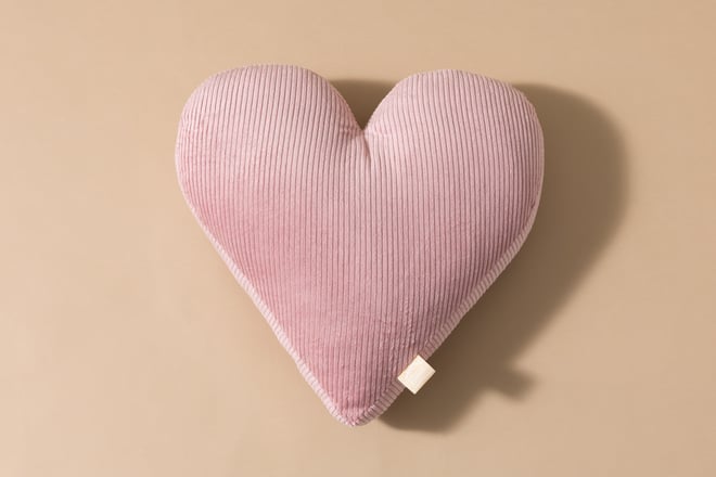 Coussin Coeur en Velours Côtelé Rose