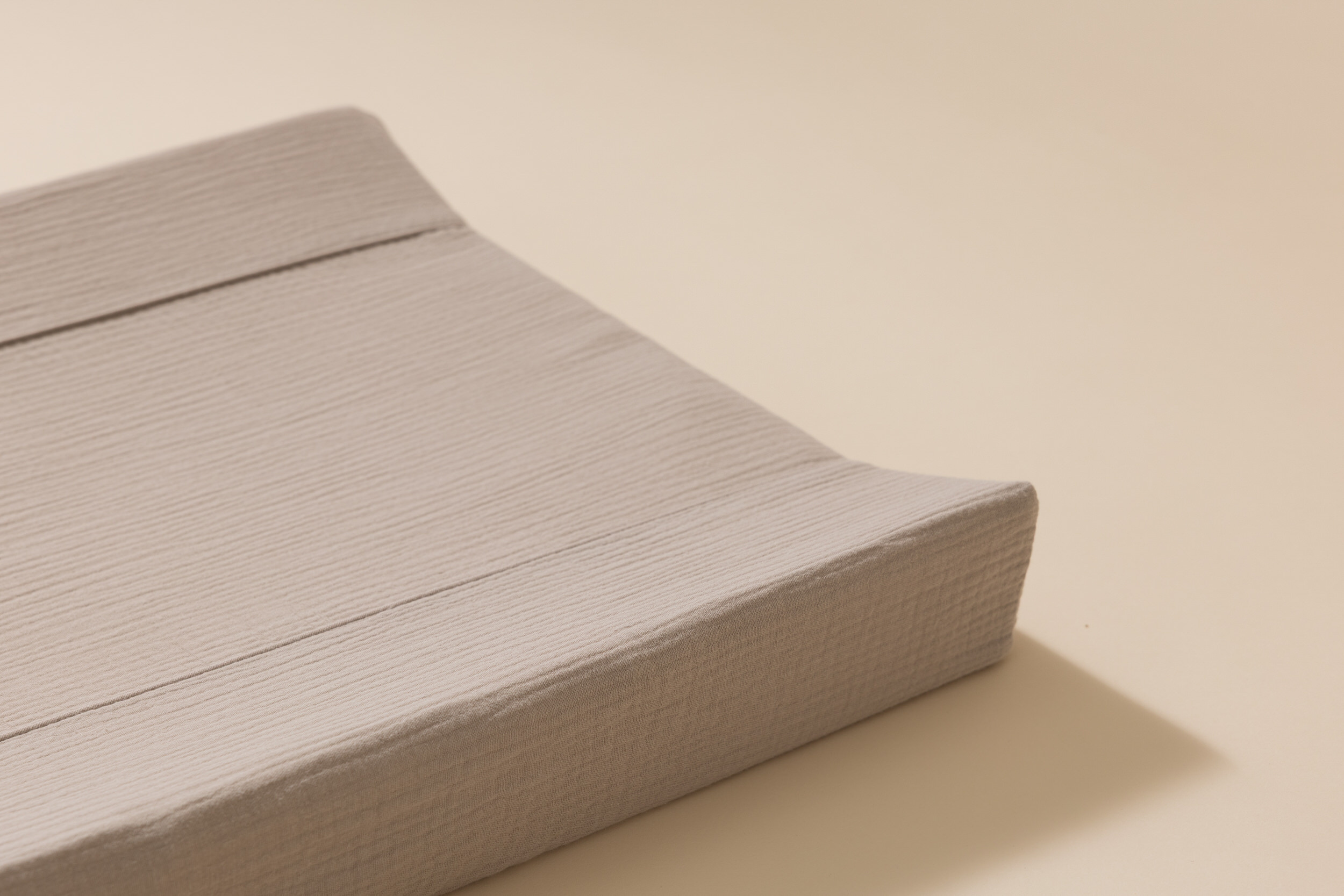 - Matelas à Langer en Mousseline Beige - (Mon Lit Cabane) - Image 4