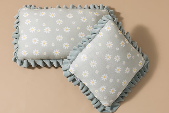 Rectangular Velour Daisy Cushion - Sage Green