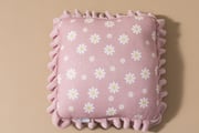 Quadratisches Velour-Kissen - Daisy Powder Pink