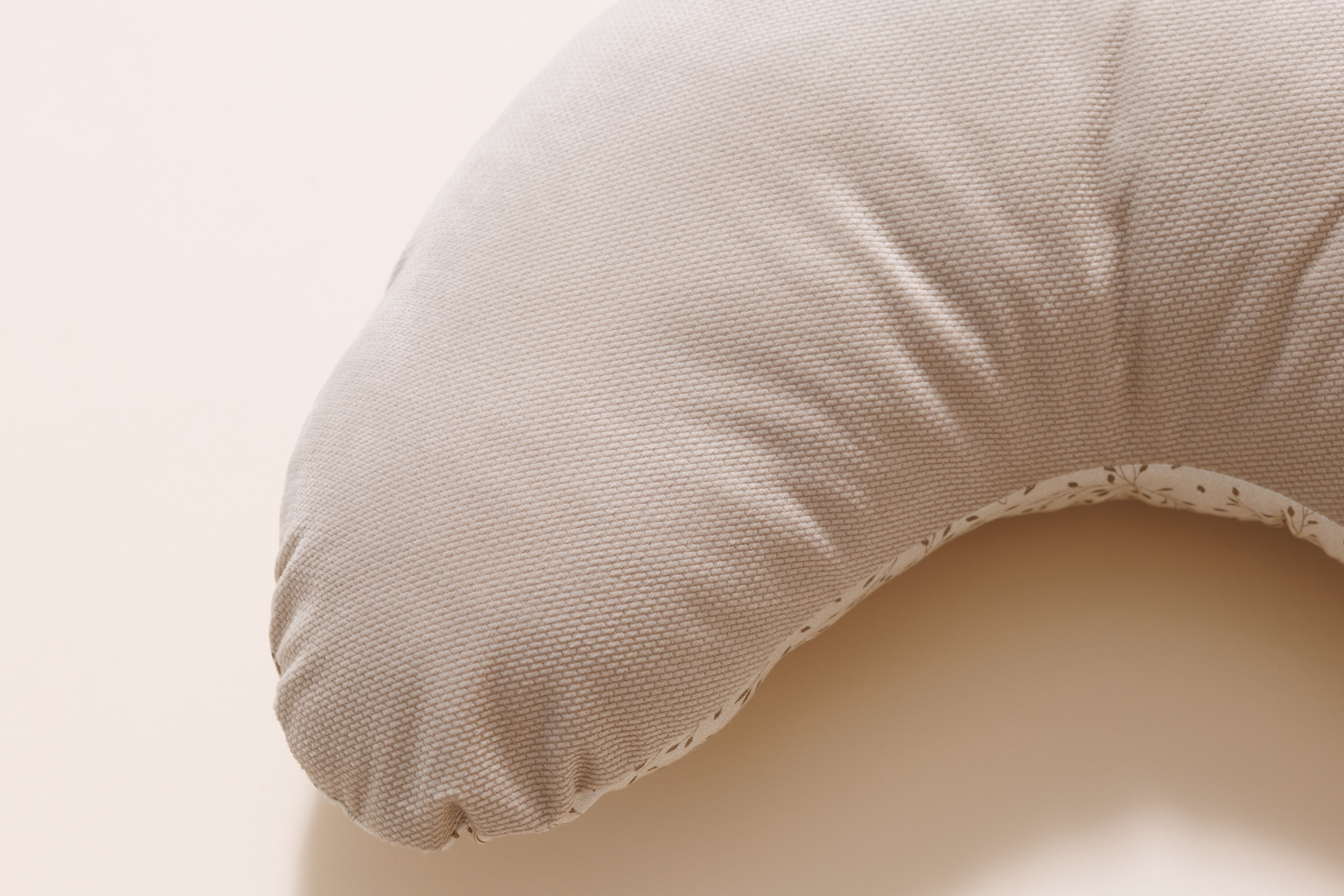 - Coussin d'Allaitement Herbs - Beige (Mon Lit Cabane) - Image 5