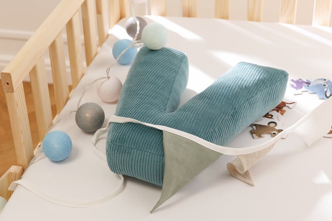 Coussin Lettre V - Velours Côtelé Bleu