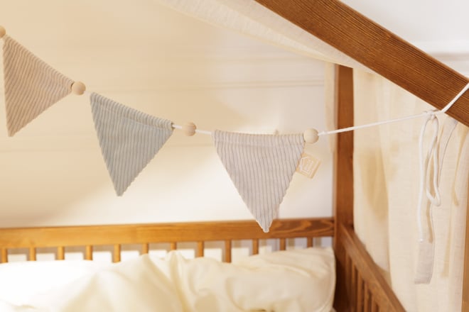 Guirlande Triangles en Velours Côtelé Crème et Vert d'eau