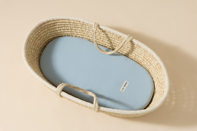 Muslin Fitted Sheet for Moses Basket - Blue