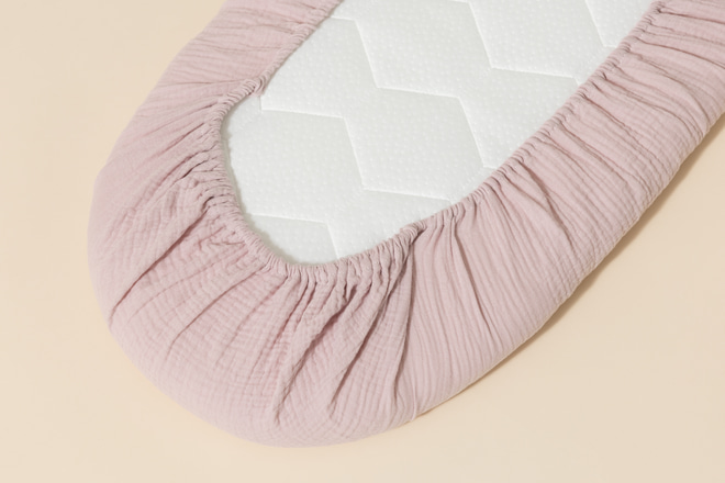 Muslin Fitted Sheet for Moses Basket - Pink