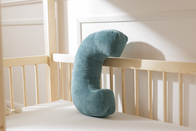 Coussin Lettre C - Velours Côtelé Bleu