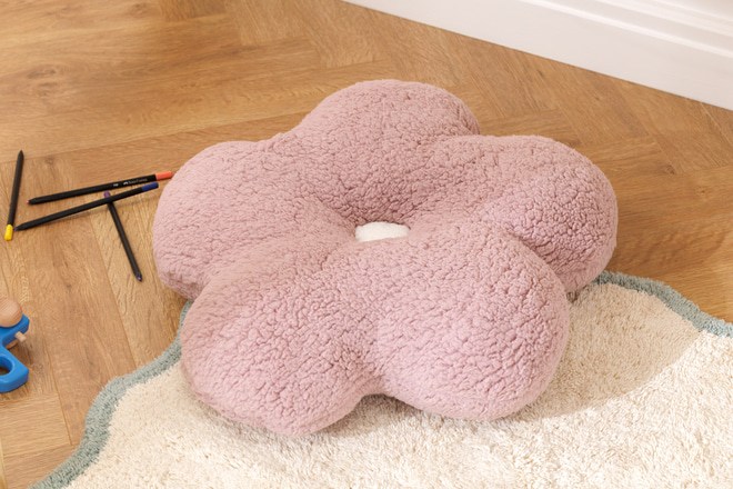 Bouclé-Gänseblümchen-Kissen – Rosa