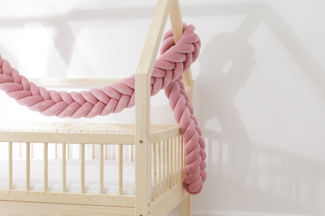 Contorno de Cama Trança Espinha de Peixe Rosa Velho