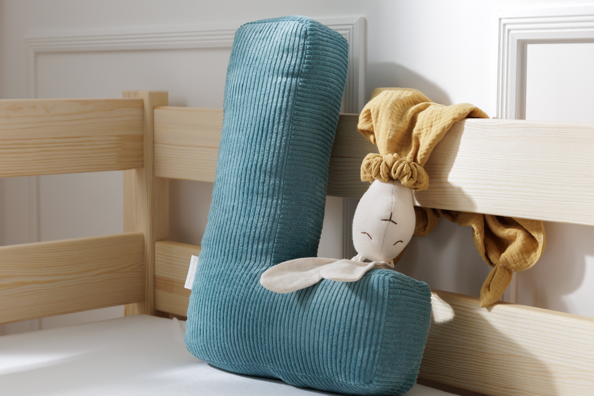 Huggy Honey Comforter Huggy Honey Comforter