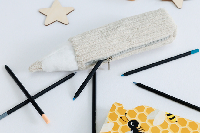 Trousse à Crayons en Velours Côtelé Off White