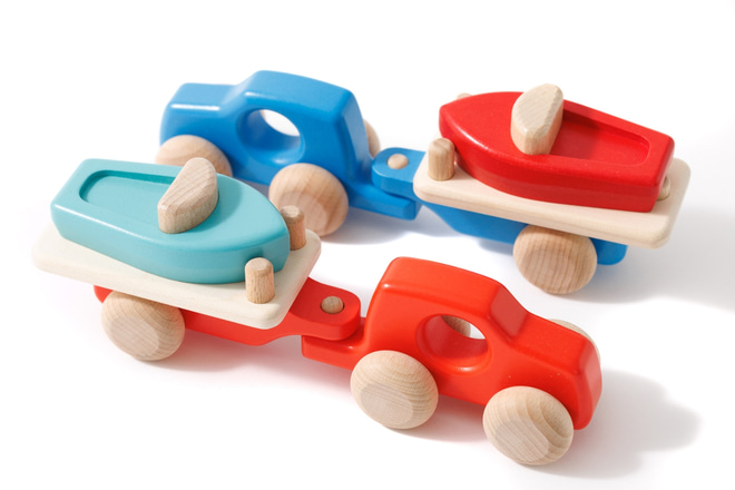 Jouet en bois - Voiture Remorque avec Bâteau