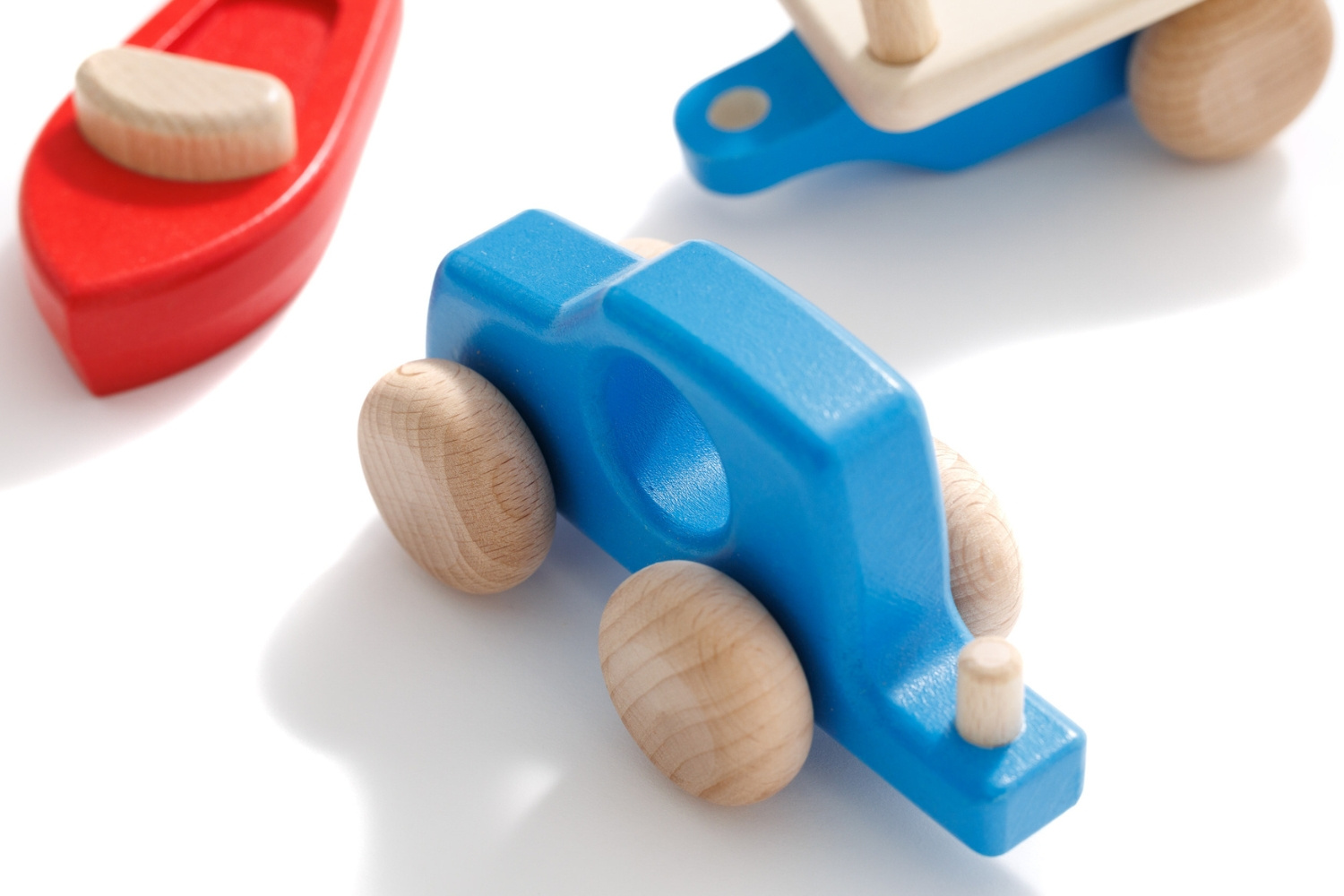 Jouet en bois - Voiture Remorque avec Bâteau Jouet en bois - Voiture Remorque avec Bâteau