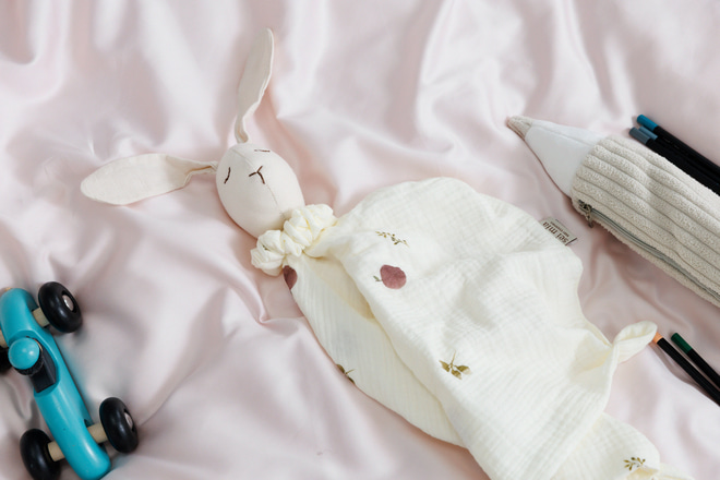 Wild Orchard Huggy Comforter
