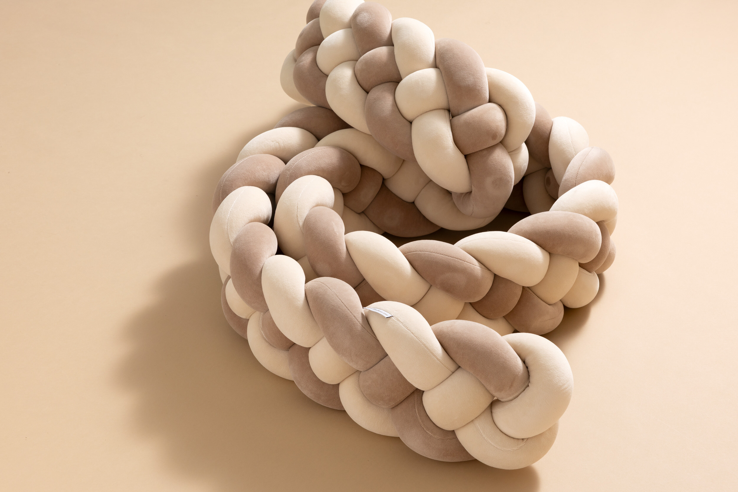 Cappuccino and Almond Bed Bumper - 4 Ropes Cappuccino and Almond Bed Bumper - 4 Ropes