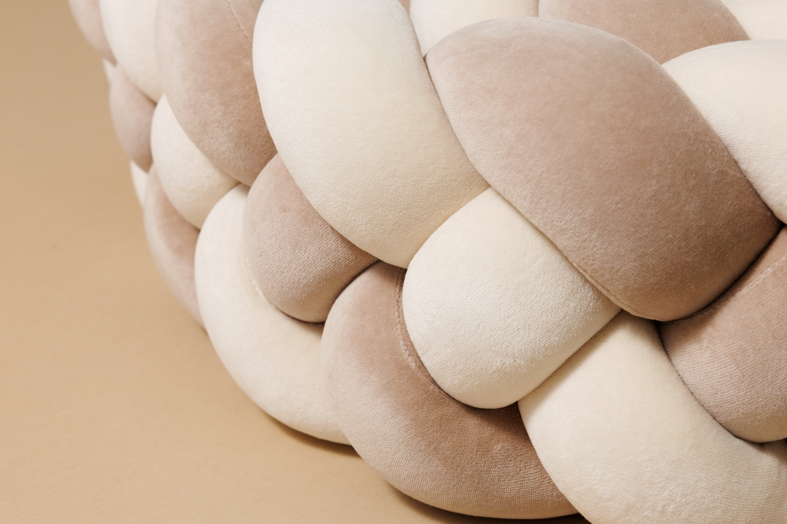 Cappuccino and Almond Bed Bumper - 4 Ropes Cappuccino and Almond Bed Bumper - 4 Ropes
