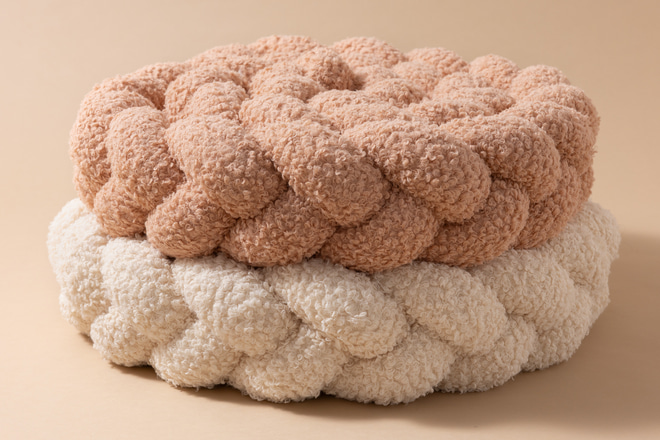 Peach Boucle Bed Bumper - 3 Ropes