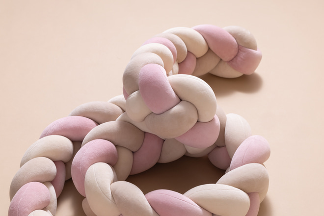 Powder Pink, Almond and Beige Bed Bumper - 3 Ropes