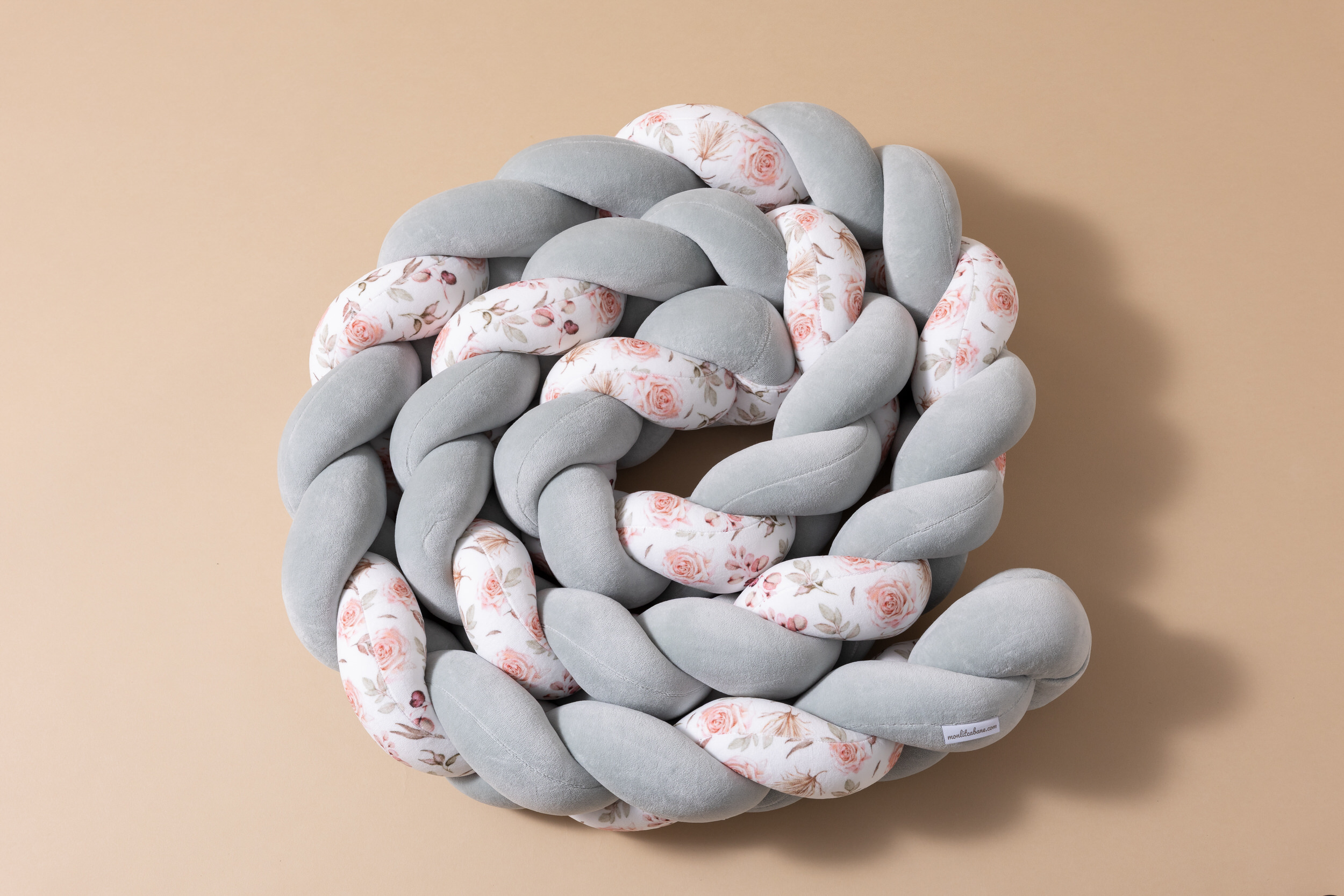 Sage Green Boho Flowers Bed Bumper - 3 Ropes Sage Green Boho Flowers Bed Bumper - 3 Ropes