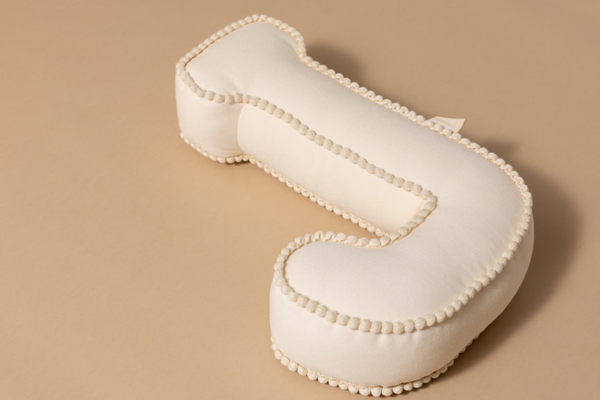 Cuscino Lettera J - Boho Vaniglia