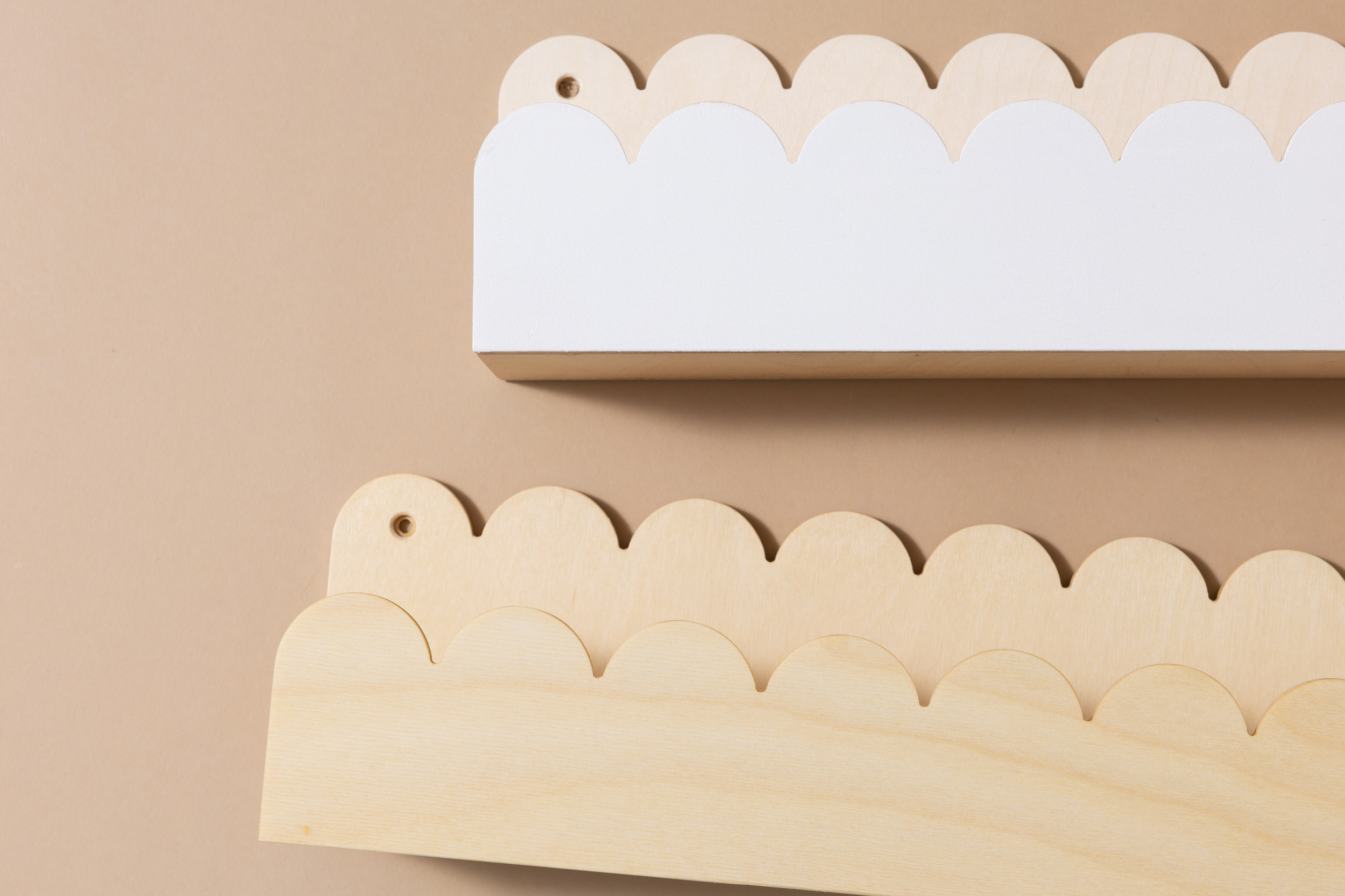 Set of 2 Shelves with Scalloped Edge - Natural Set of 2 Shelves with Scalloped Edge - Natural
