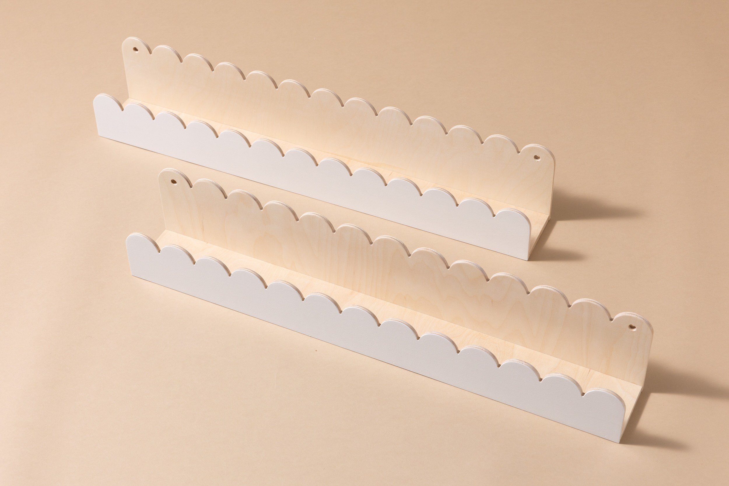 Set of 2 Shelves with Scalloped Edge - White Set of 2 Shelves with Scalloped Edge - White