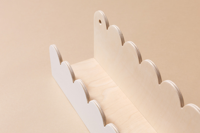 Set of 2 Shelves with Scalloped Edge - White