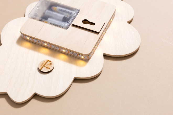 Smiling Cloud Lamp - Natural