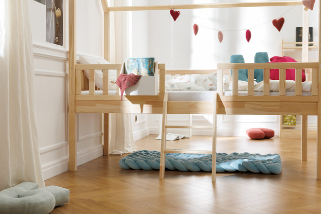 Cama Casita DB Premium en el suelo 90x190cm