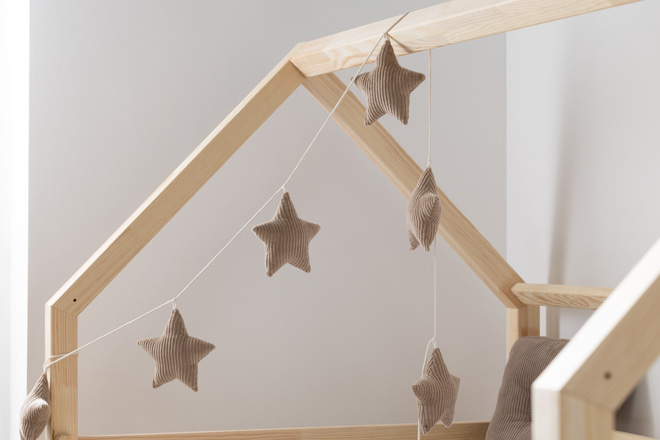 Patrová postel L Premium na zemi 90x190cm