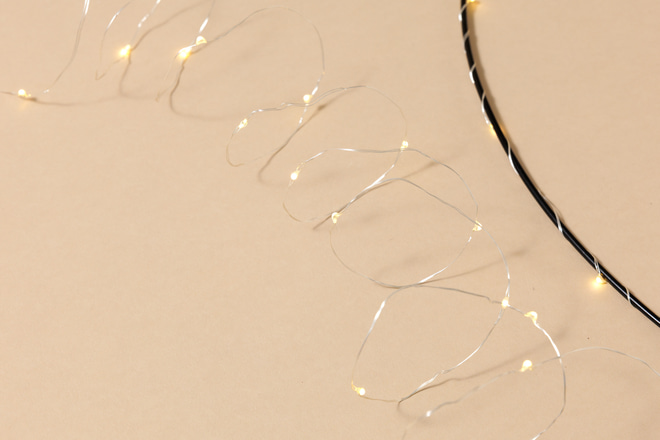 Black Metal Wire LED Light - Balloon